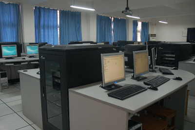 廣西建院計(jì)算機(jī)與信息技術(shù)系 培養(yǎng)計(jì)算機(jī)信息技術(shù)開(kāi)發(fā)人才的搖籃